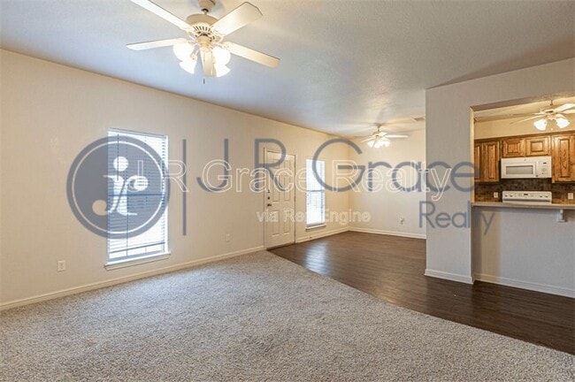 Photo - 10009 Amber Cir