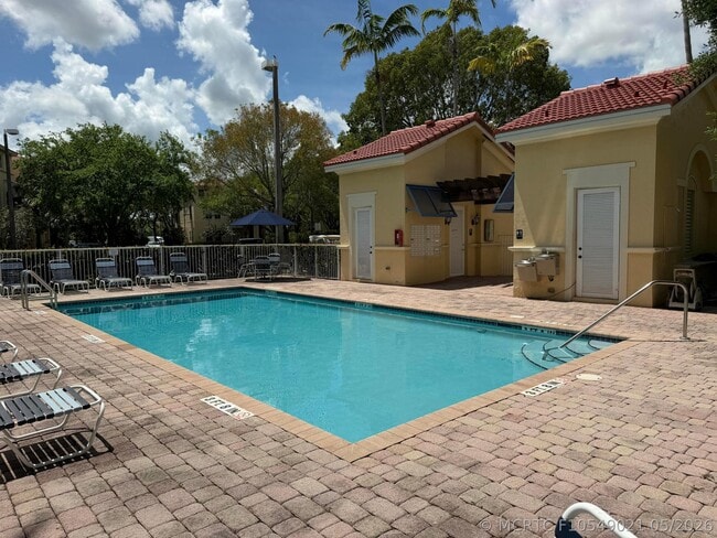 Photo - 130 Jacaranda Country Club Dr