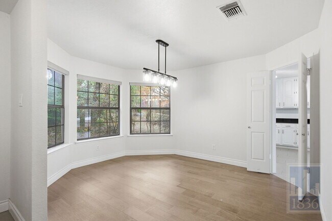 Photo - 9003 Scottish Pastures Dr