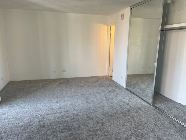 Photo - Victoria Plaza - Makiki/Punchbowl - 2/2/1 ... Unit 201