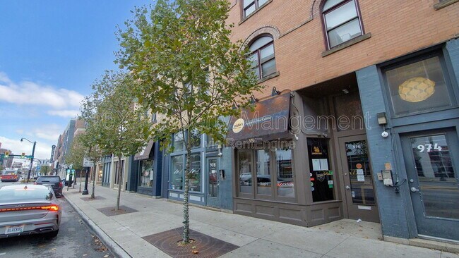 Photo - 978 N High St Unit A