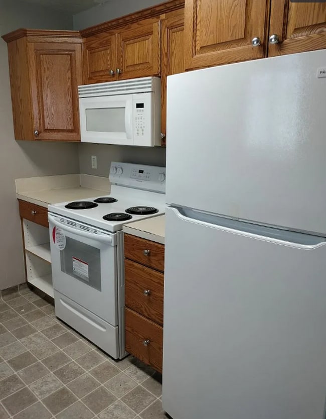 Photo - 2 Bed 1 Bath Apartment at Delmar Condominiums in Sugar City!