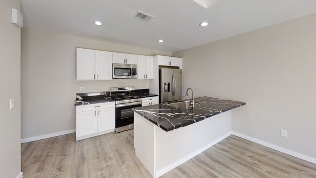 Photo - 5575 Mary Ln Dr