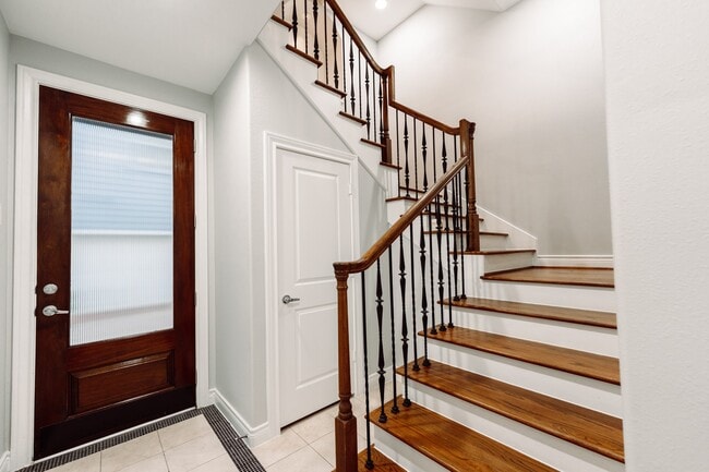 Photo - 1403 Dart St