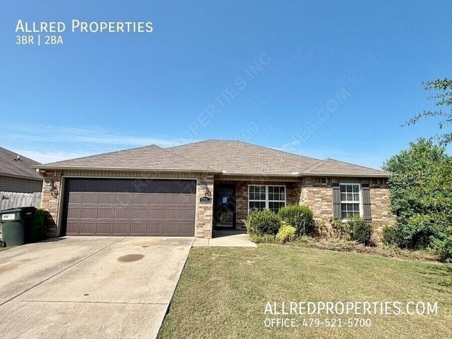 Building Photo - Move in special $300.00 off 1st month's re...