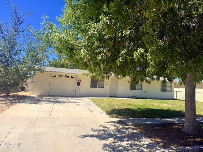 45503 Genoa Ave