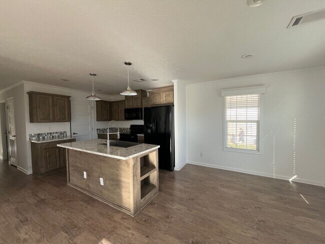 Photo - 171 Eland Dr