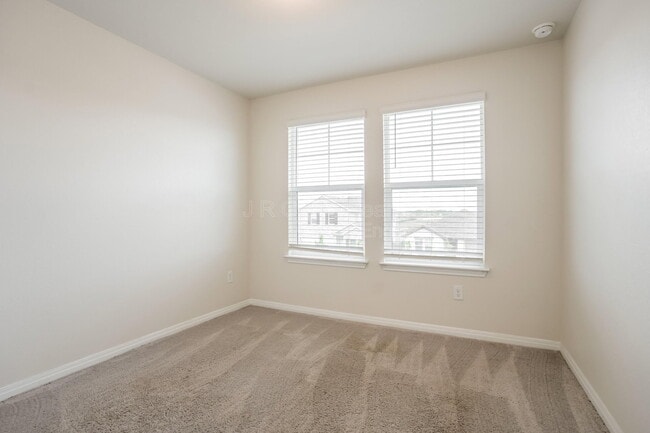 Photo - 13921 Heartland Dr