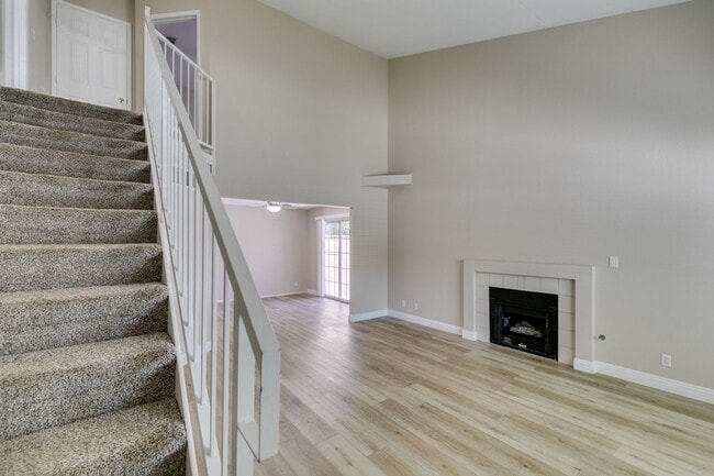 Photo - Stylish 2-Bedroom Townhome in Green Valley...