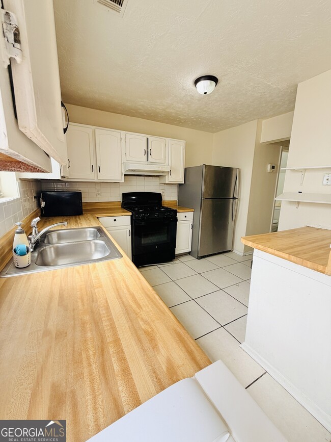 Photo - 1496 Kilmuir Way
