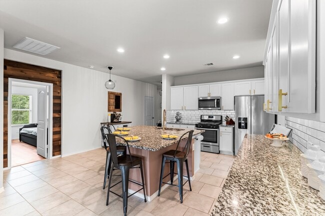 Building Photo - 3525 Pearl Mill Ln