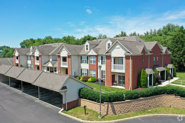 Lakeview Park building and carport - Lakeview Park Rental