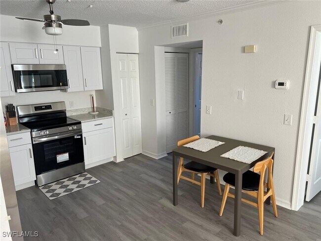 8687 River Homes Lane Unidad 4202
