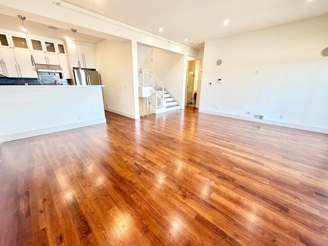 Photo - 635 Burnett Ave Unit 635 Burnett Ave, 1