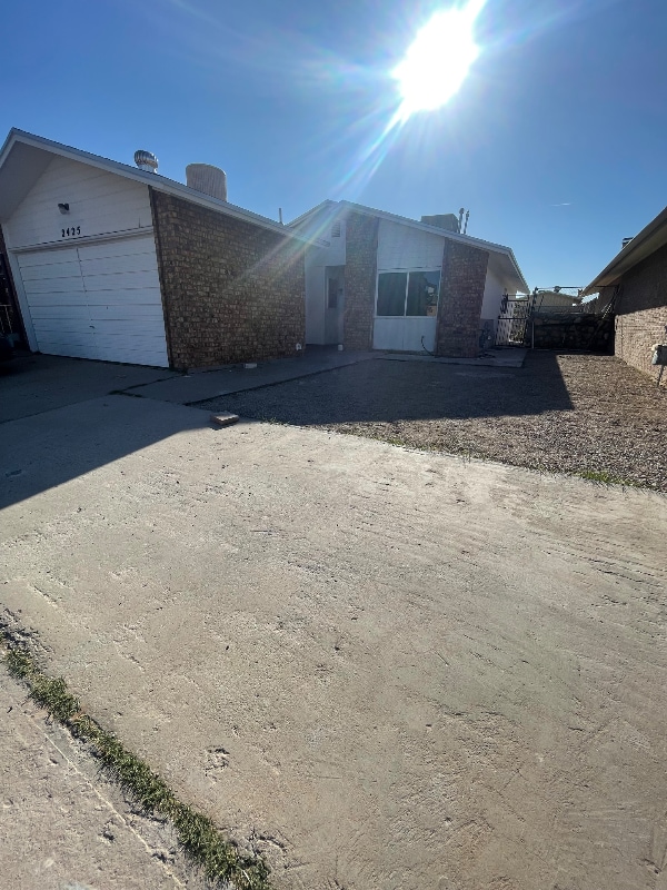 Photo - 2425 Lake Victoria Dr