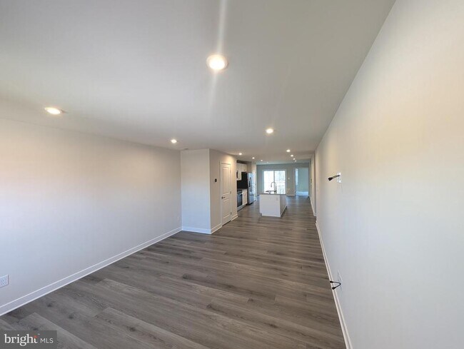 Photo - 114 RED LION Ct