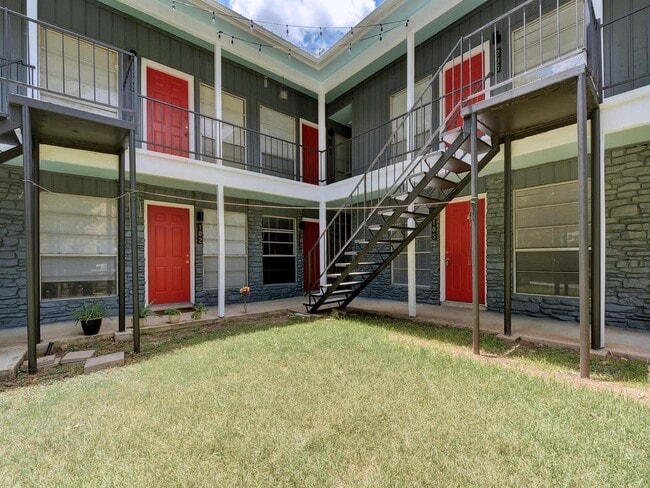 Building Photo - 4712 Depew Ave Unit 202