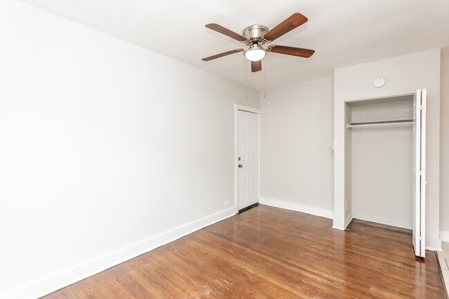 Photo - 6959 S Paxton Ave Townhome