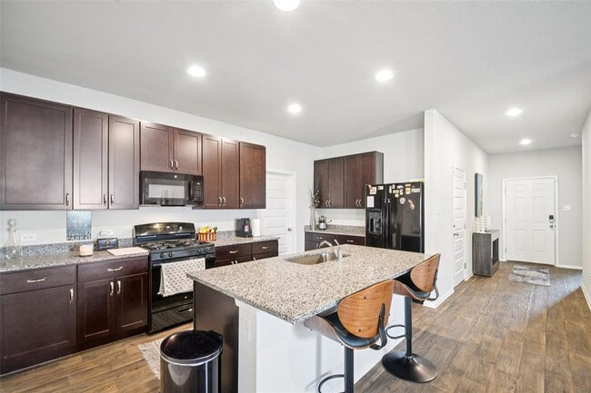 Photo - 5525 Sacra Cv