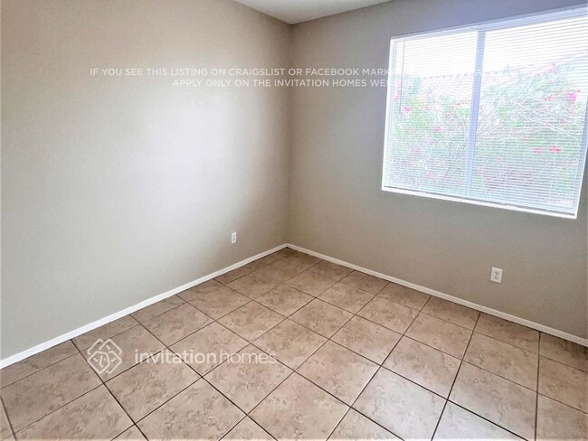 Photo - 534 Startop St