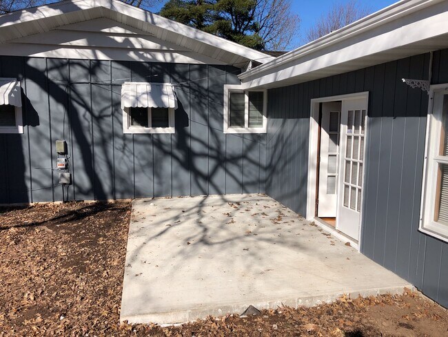 Photo - 2718-2720 S. Stewart Unit 2718