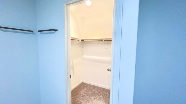 Photo - 727 Torrey Ct