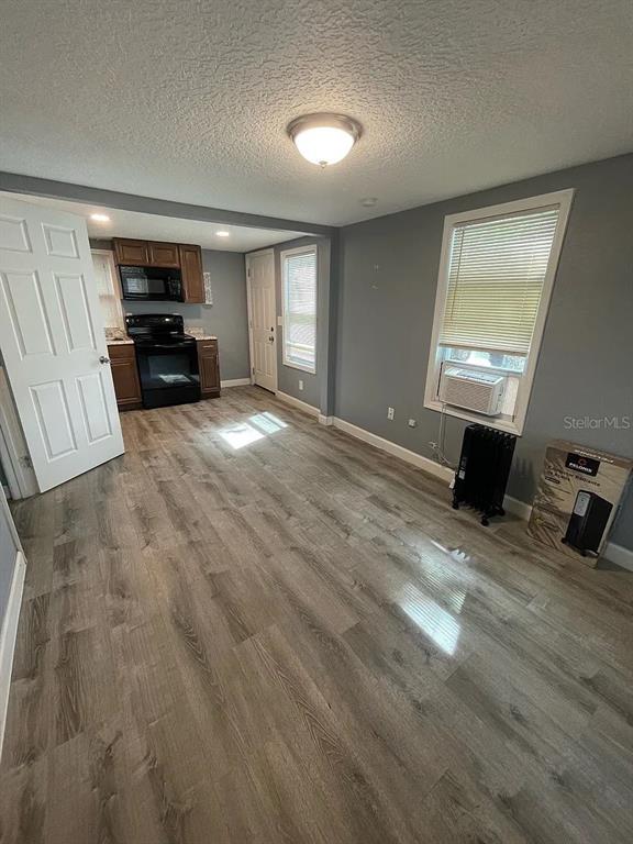 Photo - 1020 W Portage St