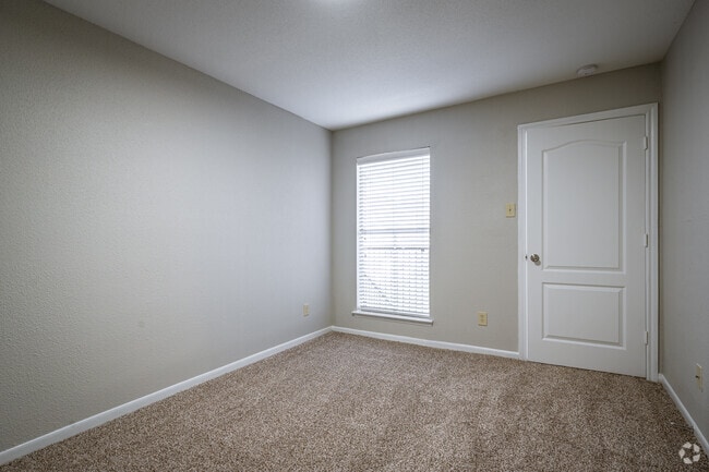 2BR, 1BA - 794SF - Reserve at 63 Sixty Three