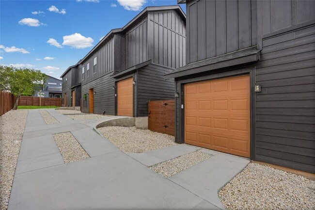 7310 Carver Ave Unit 3