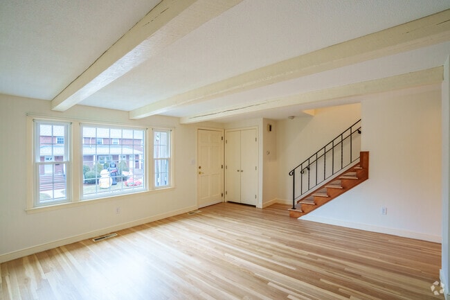 2BR, 1.5BA - 1,700SF - Living Room
