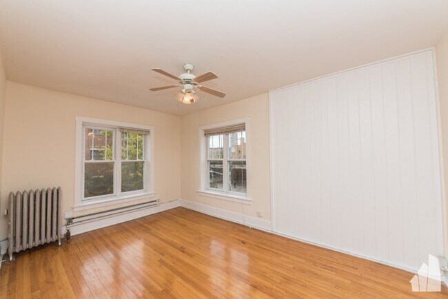 Photo - 951 W Cornelia Ave