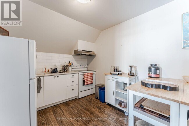 Photo - 42 Toronto St