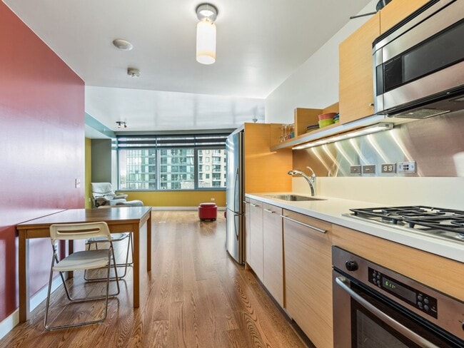 Photo - John Ross - 8th floor south waterfront studio w/parking/most utilities/concierge Unit JR816