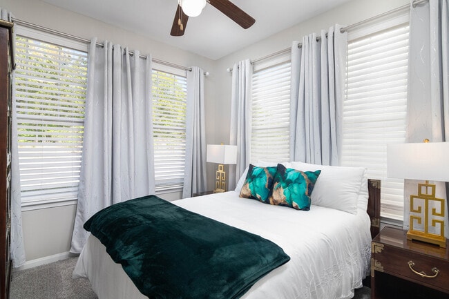 Downstairs ensuite - 449 Olive Branch Way