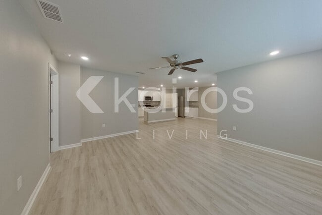 Photo - 269 Monarch Ln