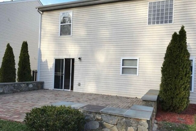 Photo - 8740 Chalkstone Rd