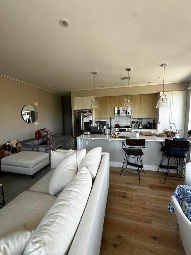 Photo - Spacious 2 Bed, 2 Bath Luxury Condo with D...