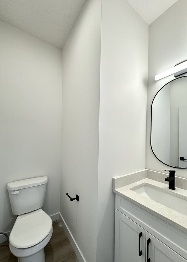 Photo - 11315 110a Ave NW Unit 2