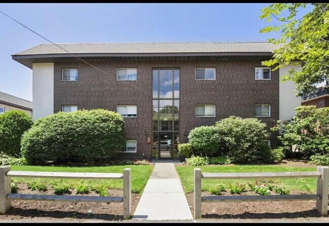 Building Photo - 195 Independence Ave Unit 143