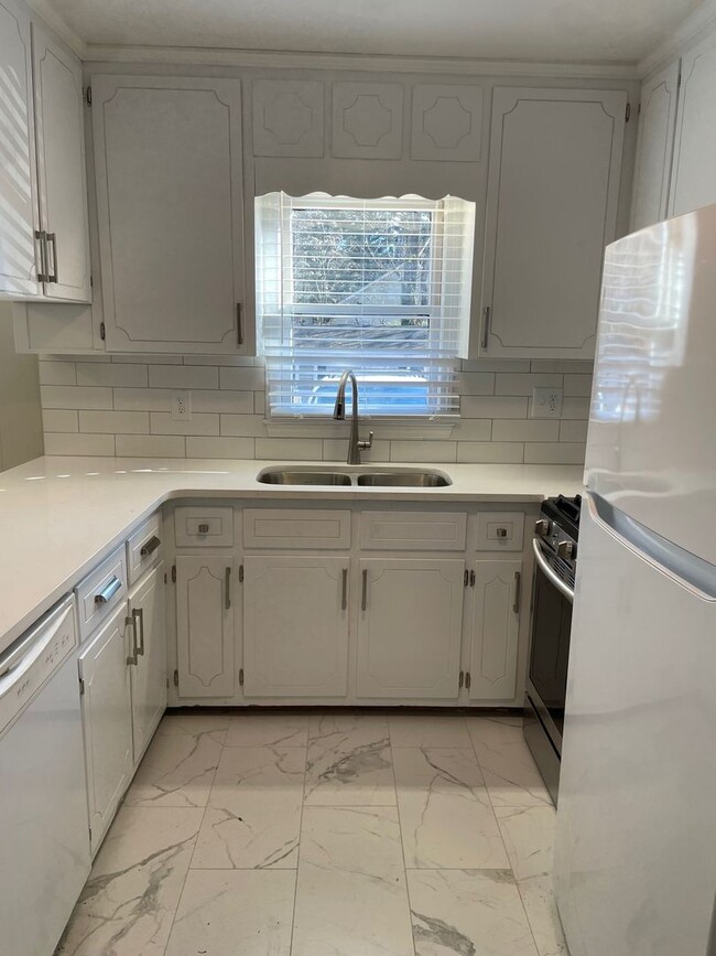 Photo - 752 Unit 503-A HAMLIN