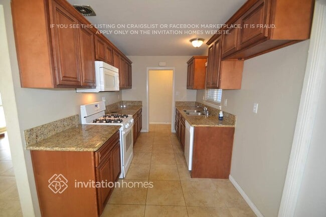 2994 Kathleen St