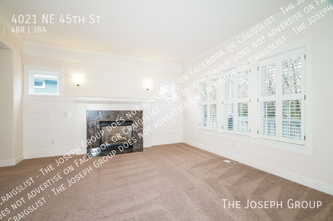 Photo - 4021 NE 45th St