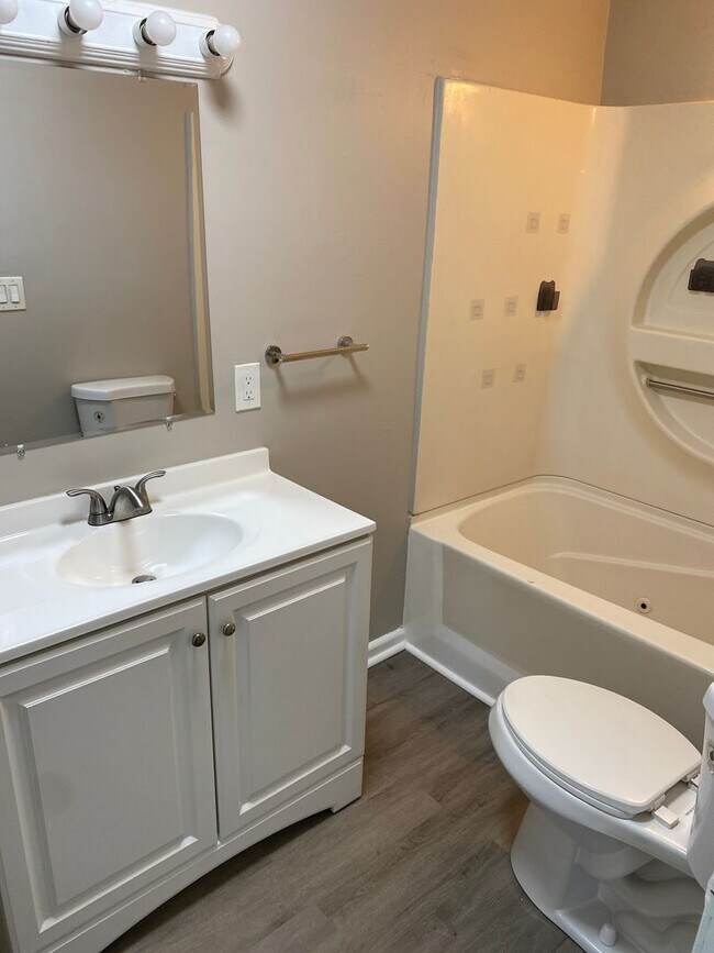 Photo - 714-716 Prescott st Unit 714 Prescott st