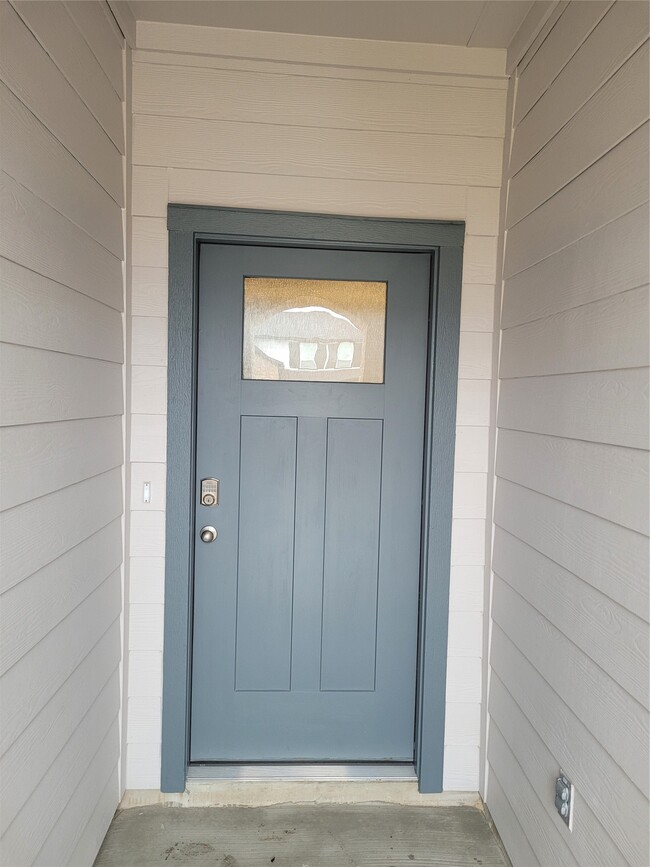 Photo - 4947 Oakwood Dr
