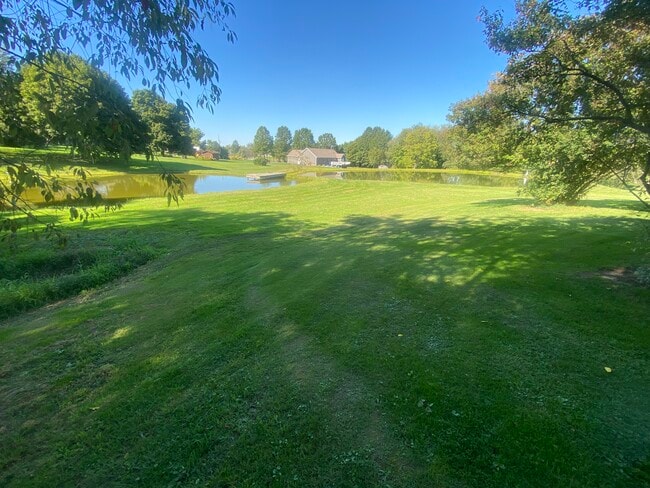 Photo - 6427 Chippewa Rd