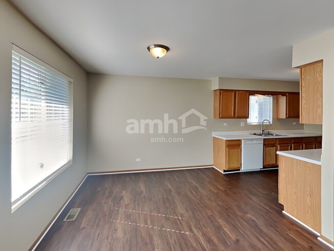 Photo - 440 Lowell Dr