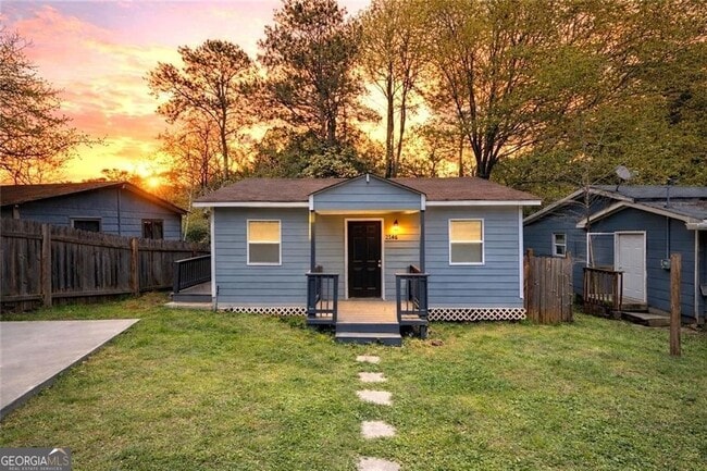 Building Photo - 2146 Brookview Dr NE