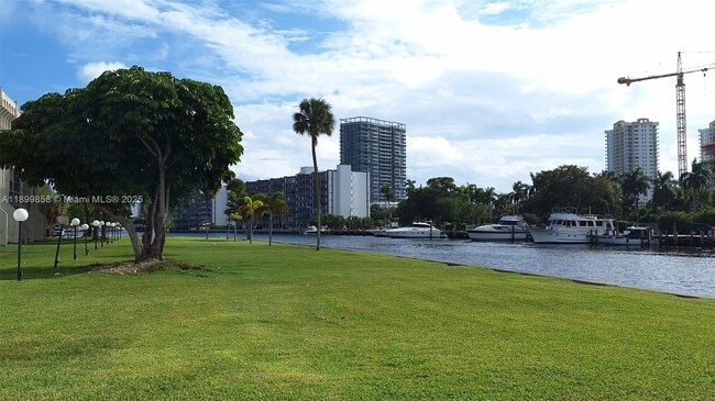 Photo - 601 Three Islands Boulevard Unidad 404