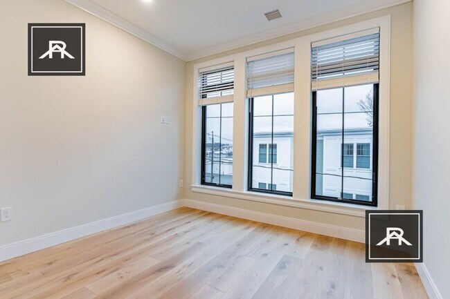 Photo - 4 bedroom in Allston MA 02134 Unit 303