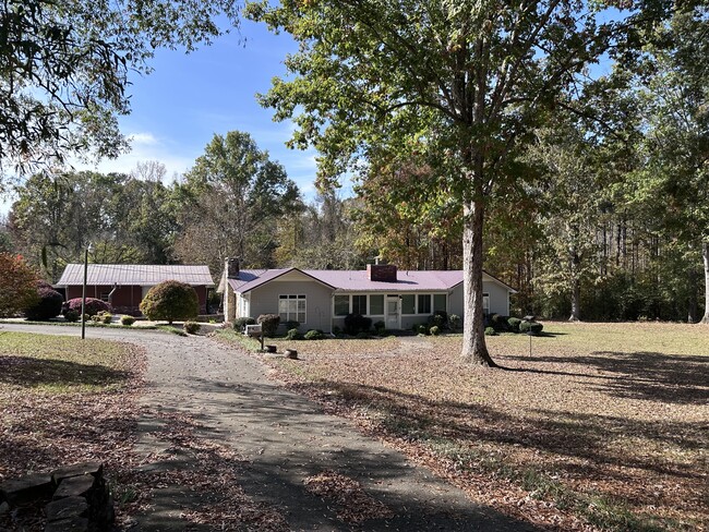 Front of House - 644 Hoot Owl Hollow Rd House